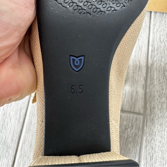 Rothy's Beige and Black Heels - Picture 4 of 9